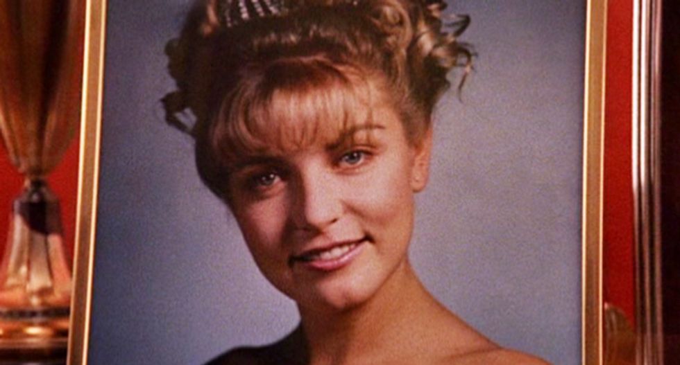 David Lynch agrees to direct new series of 'Twin Peaks' -- again