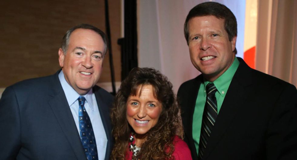 Fox News fans defend Duggars the only way they know how -- by blaming Bill Clinton and black people