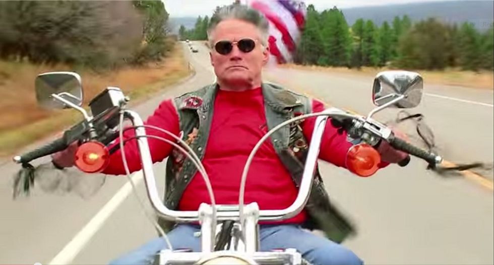 Mike Huckabee faces class-action suit over robo-calls promoting cheesy Christian propaganda flick