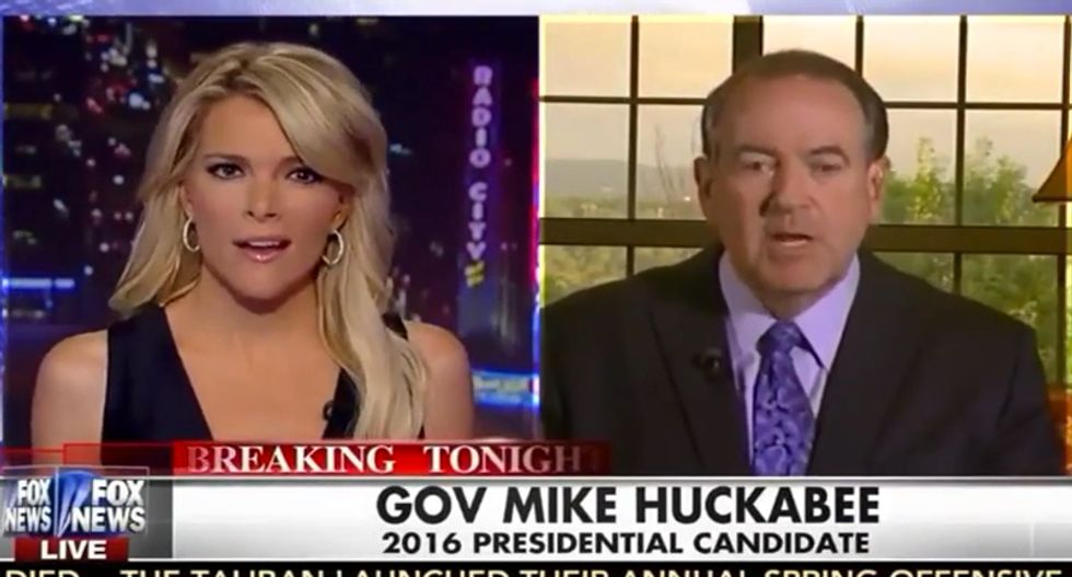 Megyn Kelly slams Huckabee for rejecting SCOTUS marriage ruling: ‘Like it or not, they get the final say’