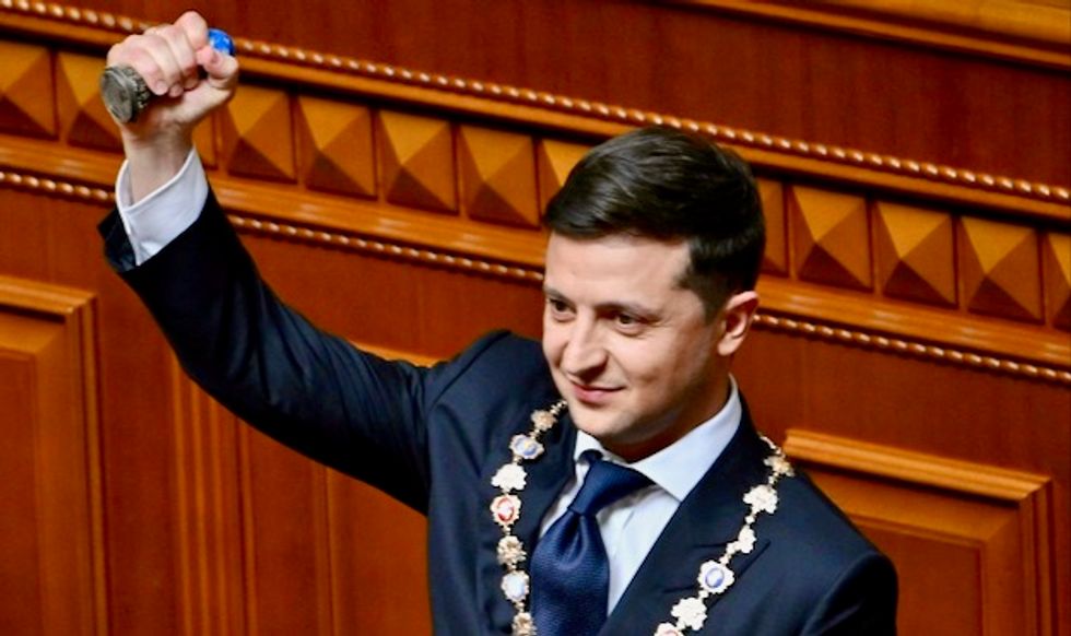 Ukraine inaugurates comedian Zelensky as president