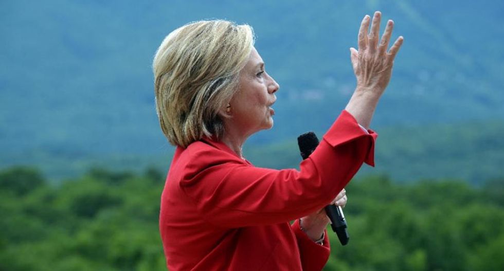 Hillary Clinton to call for lifting Cuban embargo