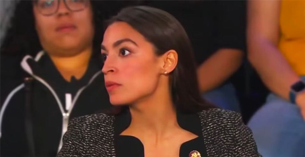 AOC shuts down heckler at town hall: 'That's the difference between me and Trump'