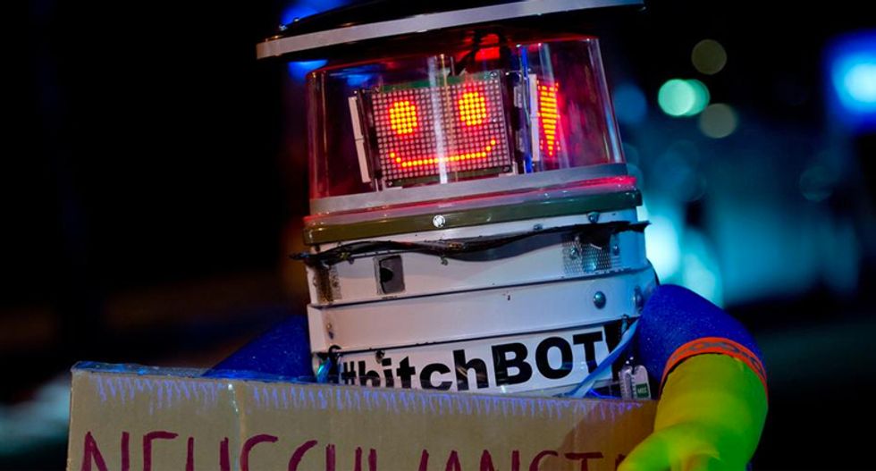 Beloved hitchhiking robot that traveled through Canada destroyed by 'a**hole' Philadelphia vandals