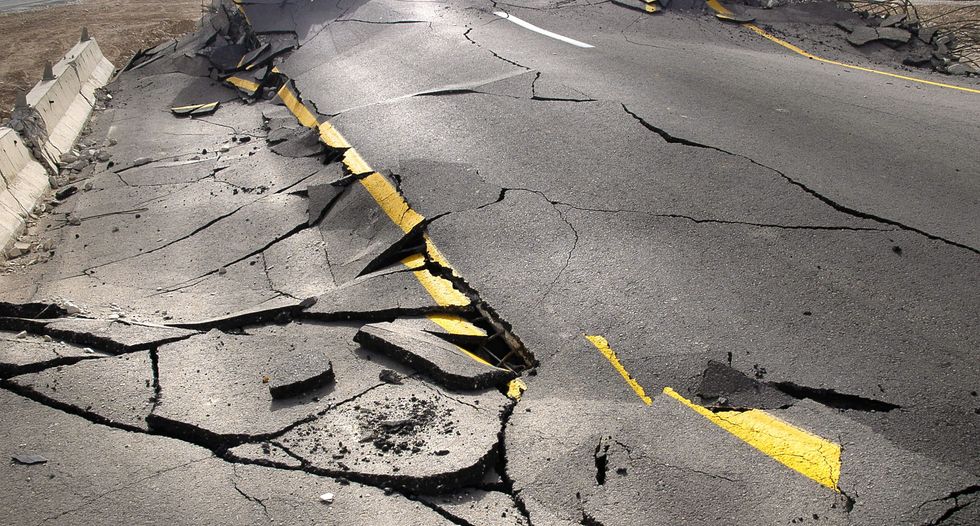 Oklahoma regulators impose water injection cut to stem earthquakes