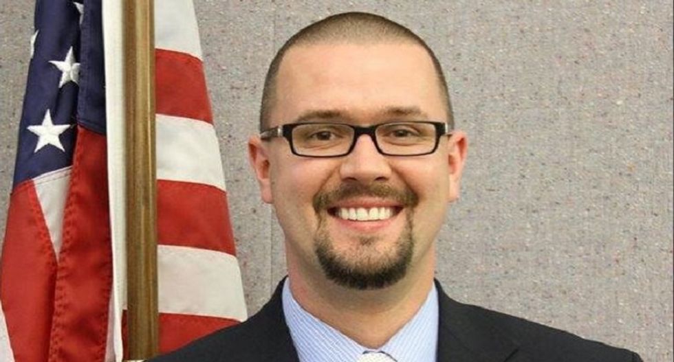 Oops: GOP hopeful kills his own campaign by saying the Confederate flag is as racist as the NAACP
