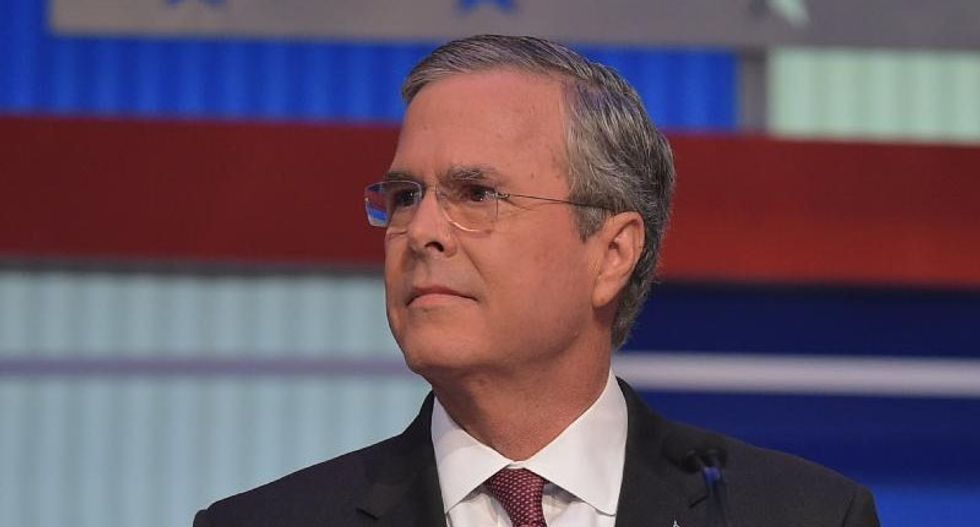 Jeb Bush and Hillary Clinton trade blame over Iraq war