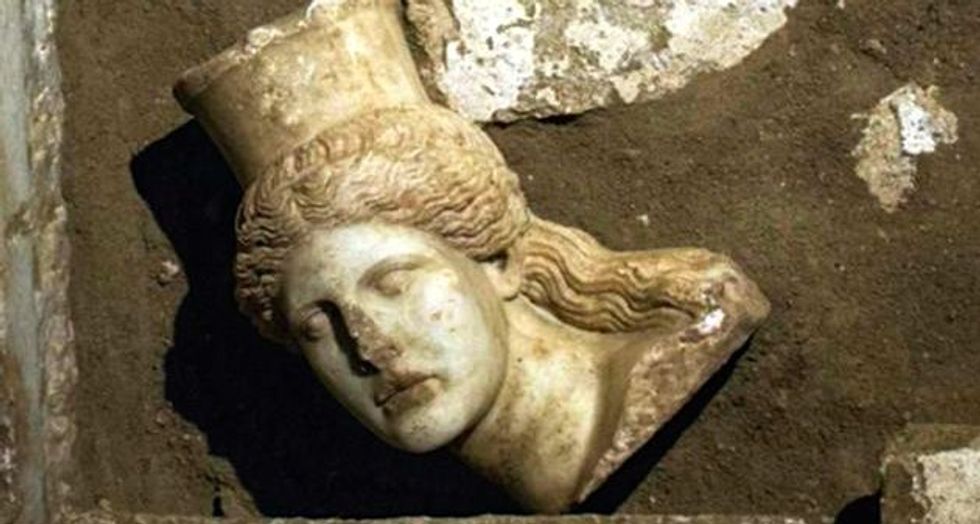 A year on, no answers to ancient Greek tomb mystery