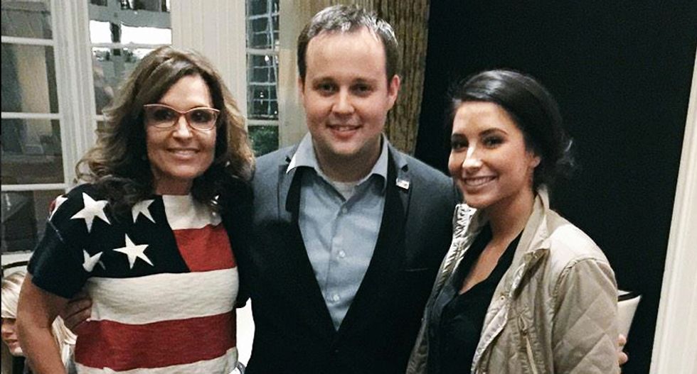 The Christian Mingler: Here are 5 commandments Josh Duggar broke while being a sex freak