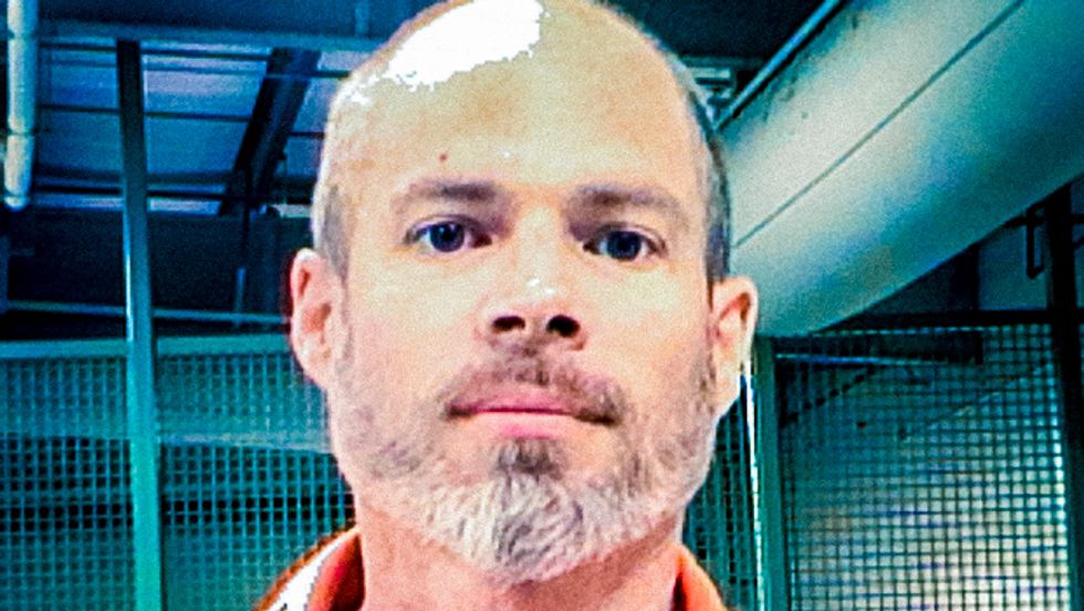 Prosecutors: Louisiana cop forced 7-year-old girl to perform oral sex