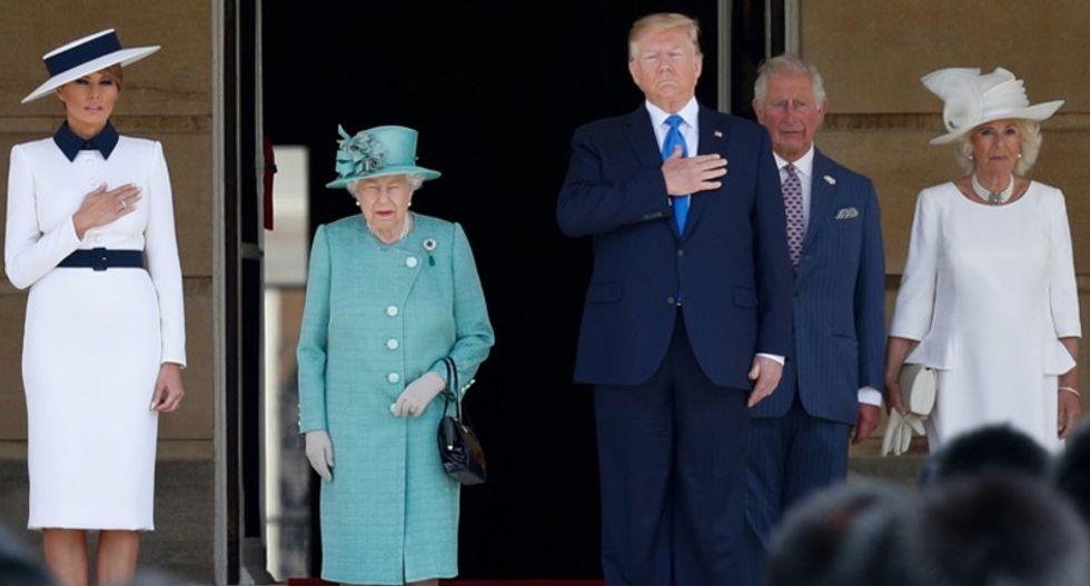 Trump meets Queen Elizabeth II after insulting London mayor