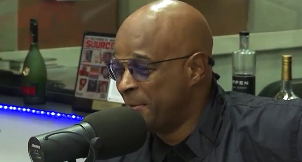 Damon Wayans defends Cosby, deems alleged victims 'unrape-able'