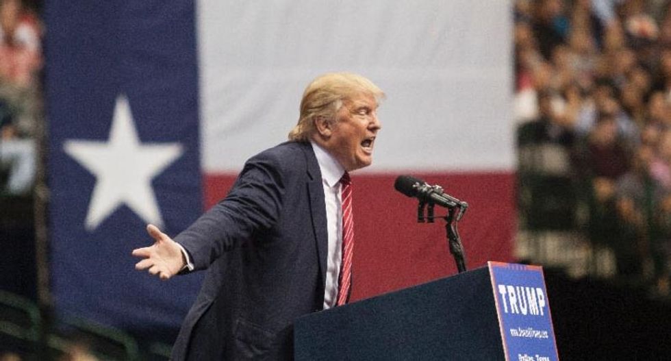 WATCH: Donald Trump holds rally in Manheim, PA.