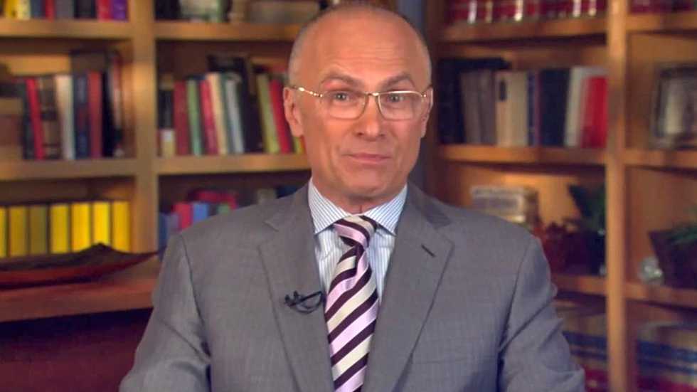 Trump's labor secretary pick Andrew Puzder admits to employing undocumented immigrant