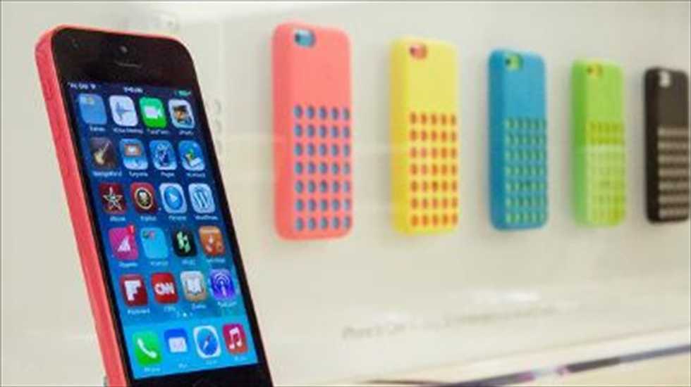Federal judge rejects Apple's bid to ban Samsung devices