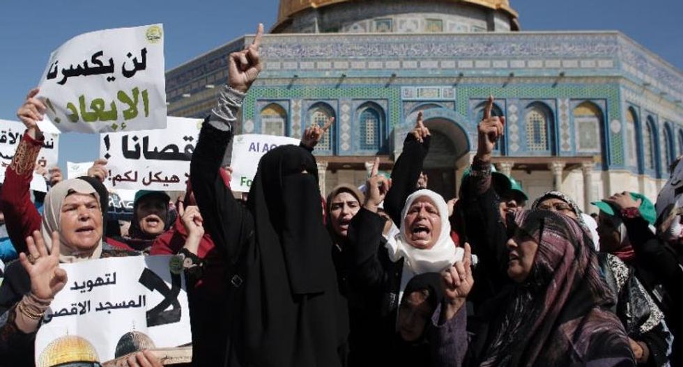 Clashes at Jerusalem holy site as Jewish holiday Sukkot starts