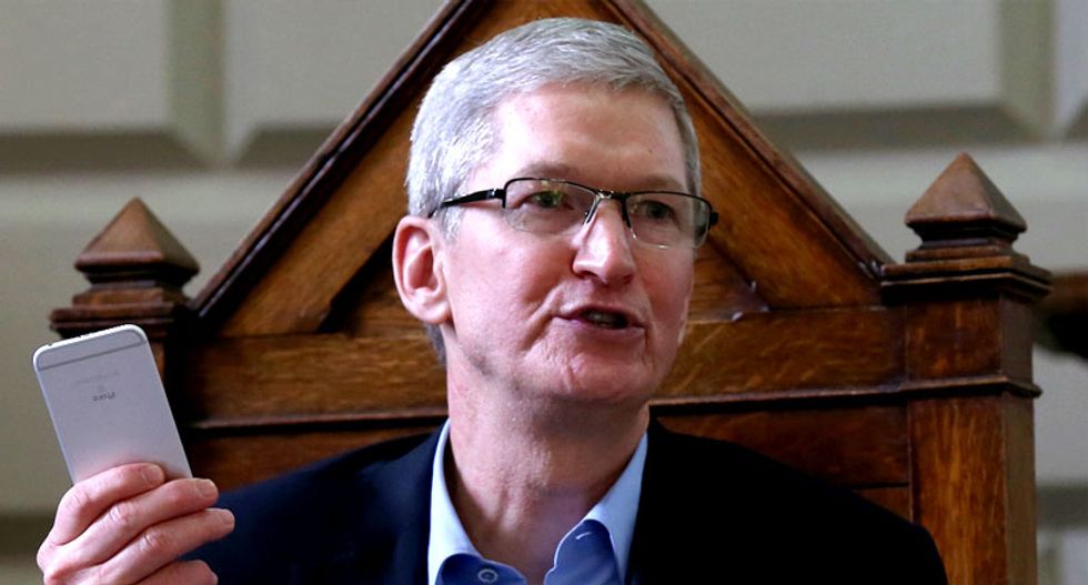 Trump says Apple will spend 'vast sums' in US