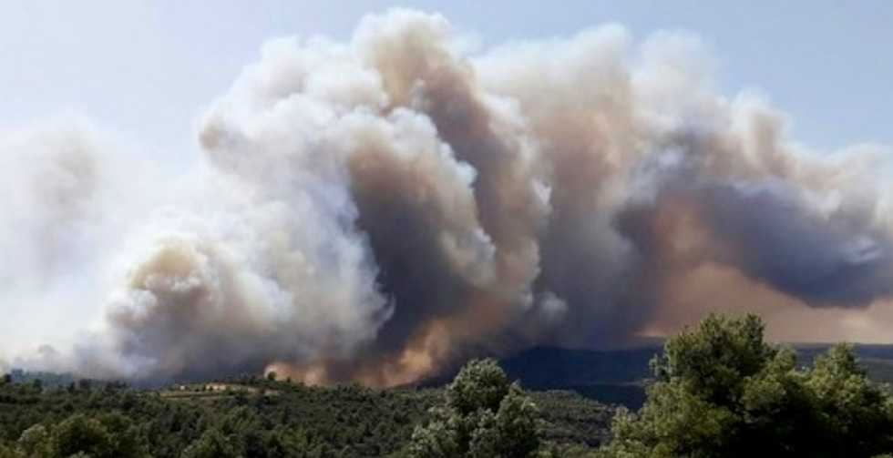 Spain wildfire out of control amid Europe heatwave