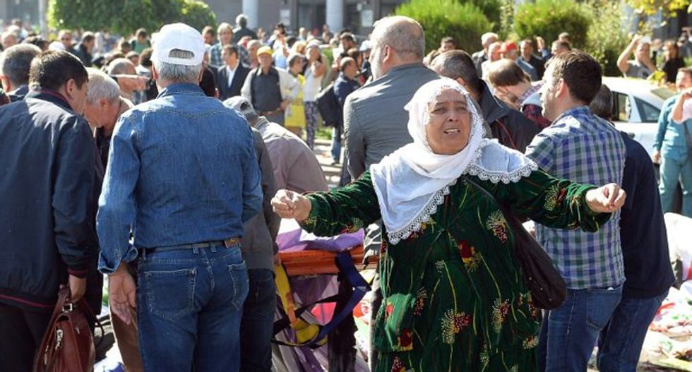 At least 86 dead in attack on Ankara peace rally