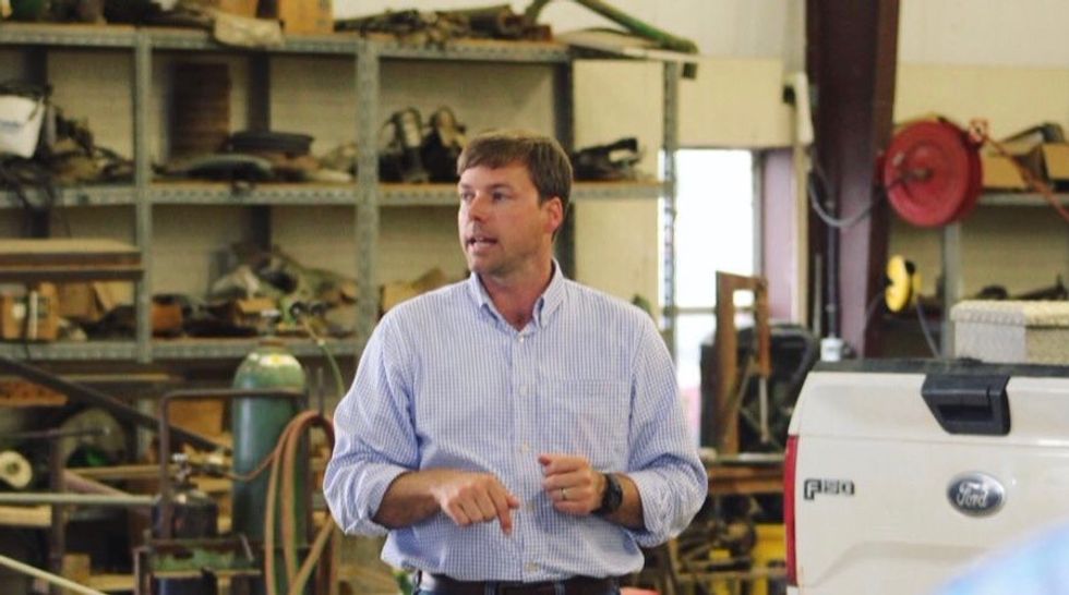 Internet obliterates Mississippi Republican for refusing to talk to female reporter without male chaperone
