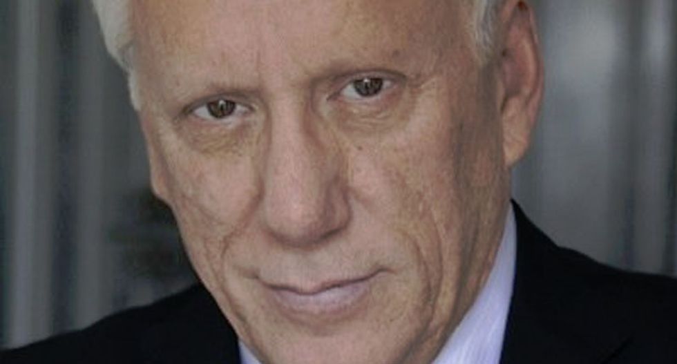 Actress Elizabeth Perkins names James Woods during #MeToo march against sexual harassment