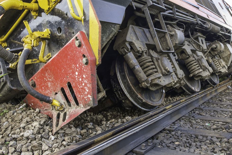 Derailed Wisconsin train leaks ethanol into Mississippi