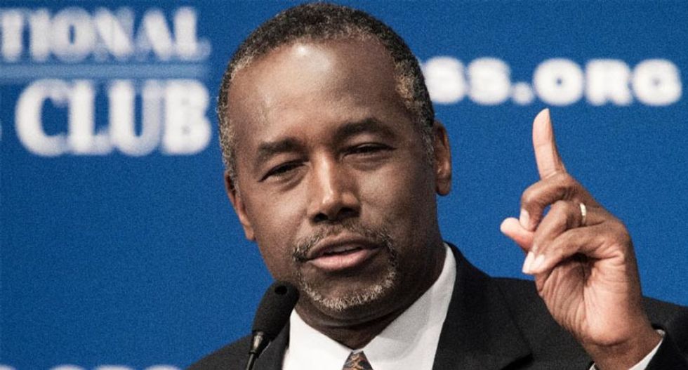 Ben Carson compares Syrian refugees to 'a rabid dog running around your neighborhood'