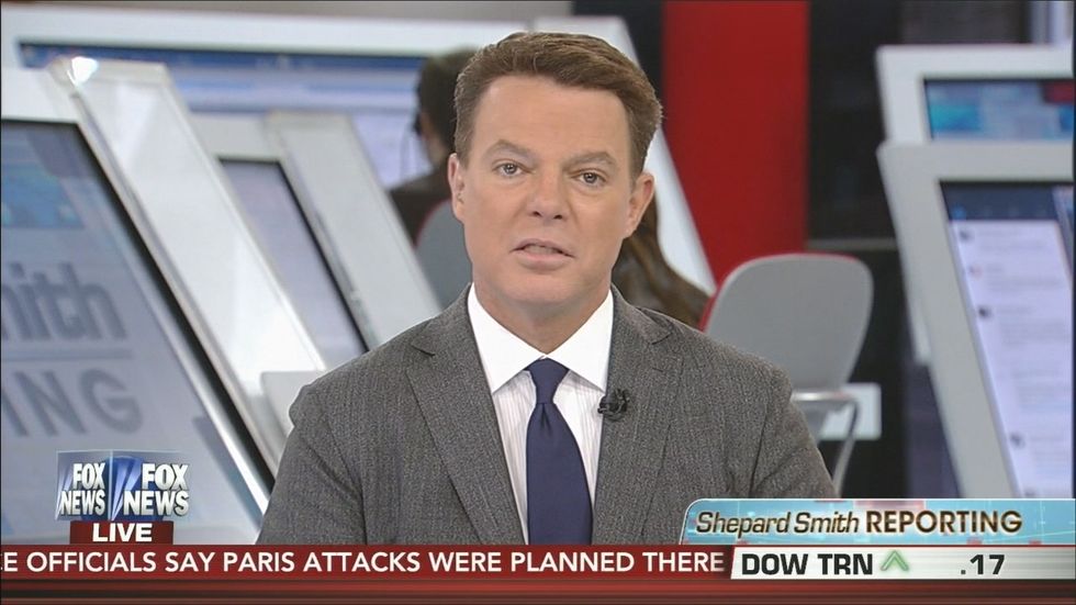 Shep Smith slams anti-refugee 'political extremists' : 'We cannot resort to the tactics of barbarians'