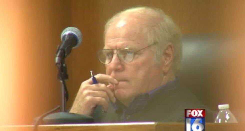 Arkansas judge accused of coercing young men into sex in exchange for lighter sentences