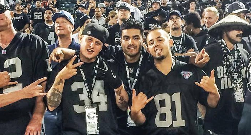 Police union boss wants NFL to let off-duty cops carry guns at games to fight terrorists