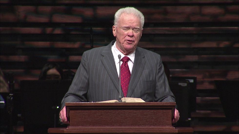 1000 Southern Baptist women call for expulsion of sexist leader who said ogling underage girls was 'biblical'