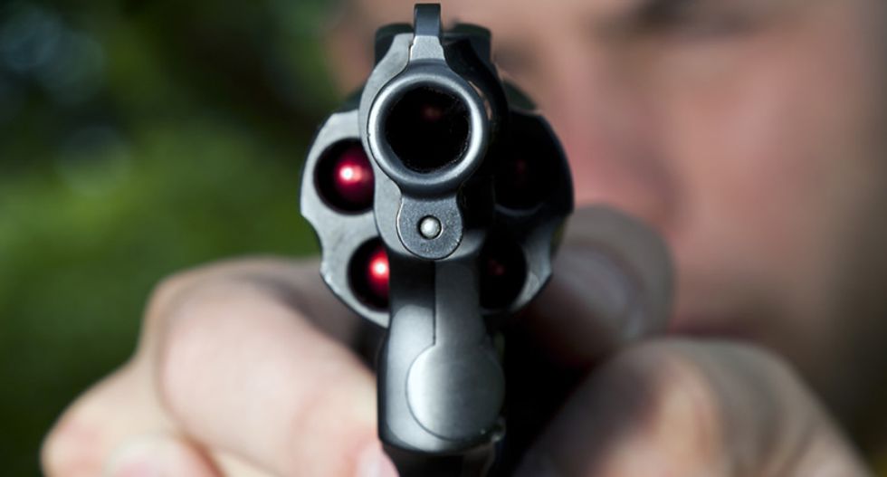Florida neighborhood watchman shoots suspicious 16-year-old boy, neighbors say it's 'awesome'