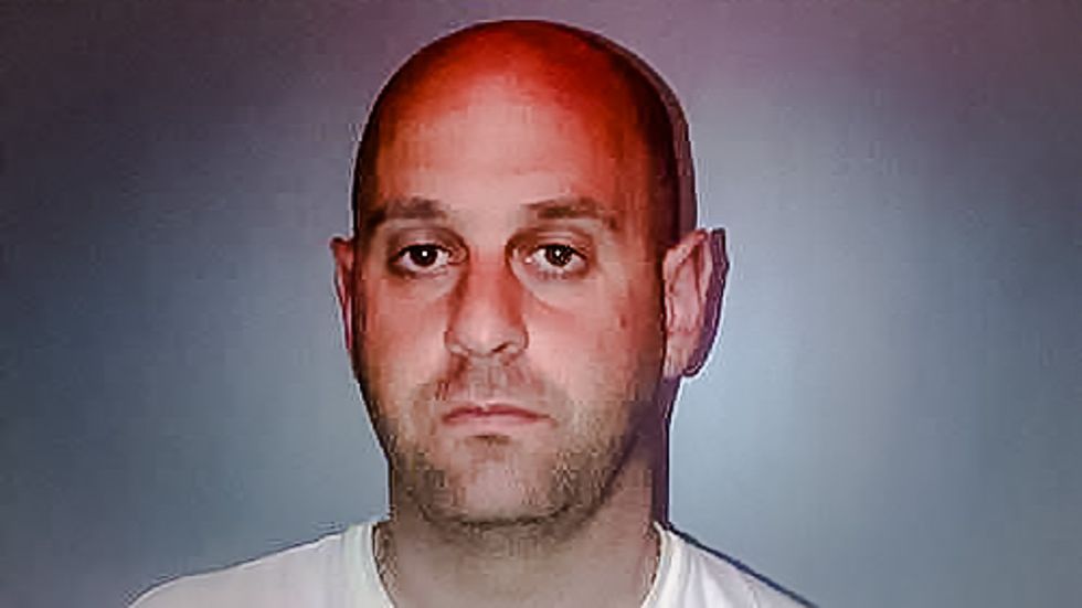 Corrupt cop guilty of tipping off crooks will get 'lifetime' health care -- thanks to secret 'golden parachute'