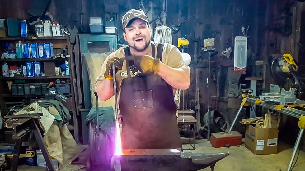 WATCH: Metalworker sick of 9/11 truthers shows why 'jet fuel can't melt steel beams' is bullsh*t