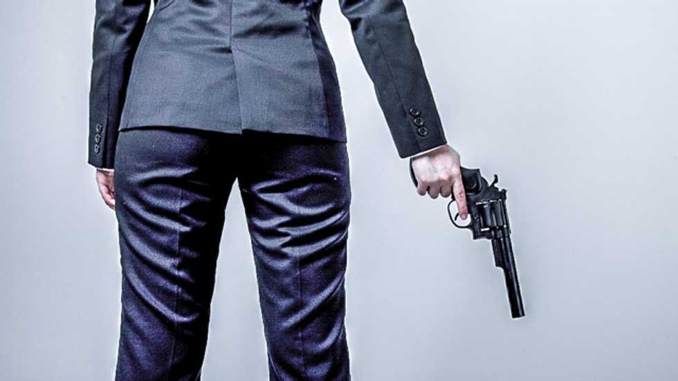Utah woman accidentally shoots family member driving to pawn shop to sell gun