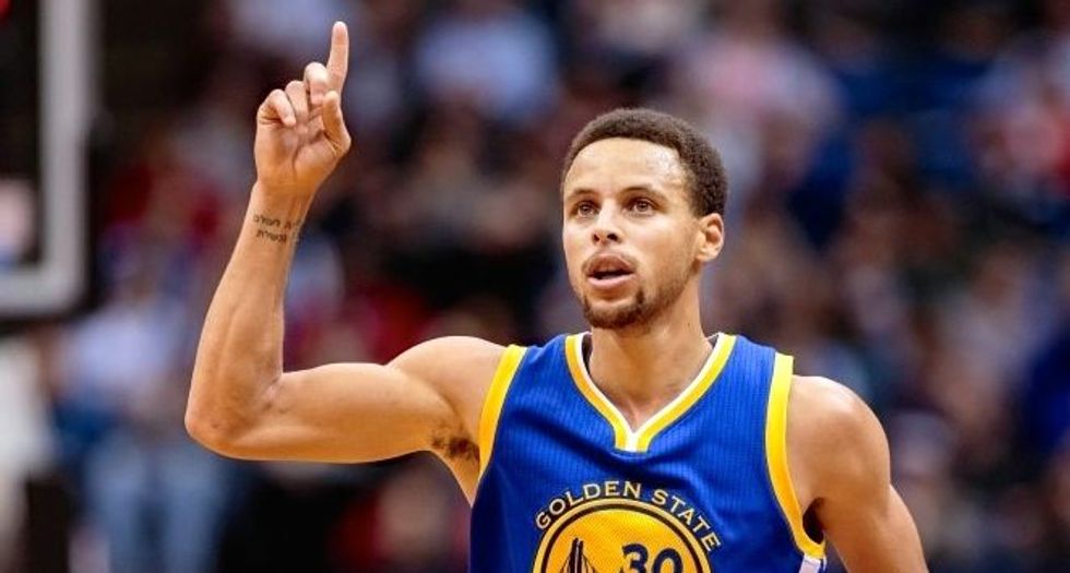 Trump 'withdraws' White House invitation to NBA's Stephen Curry -- after star says 'I don't want to go'