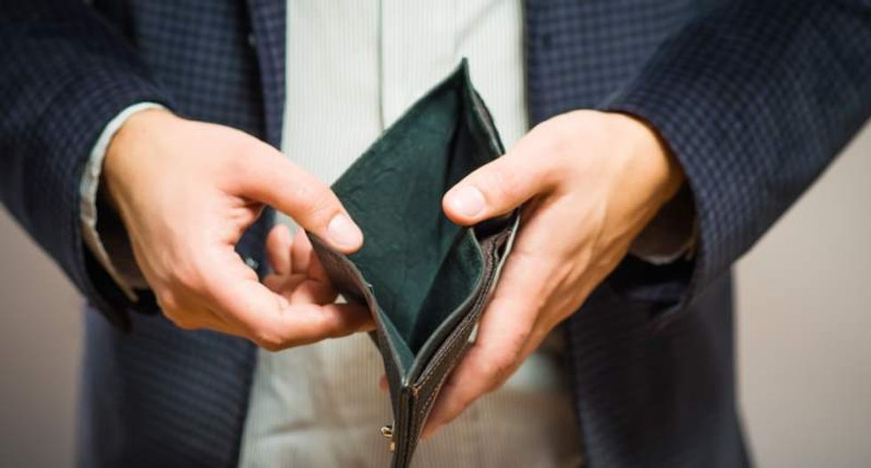 Making $200,000 and up is not enough -- even the rich live paycheck to paycheck