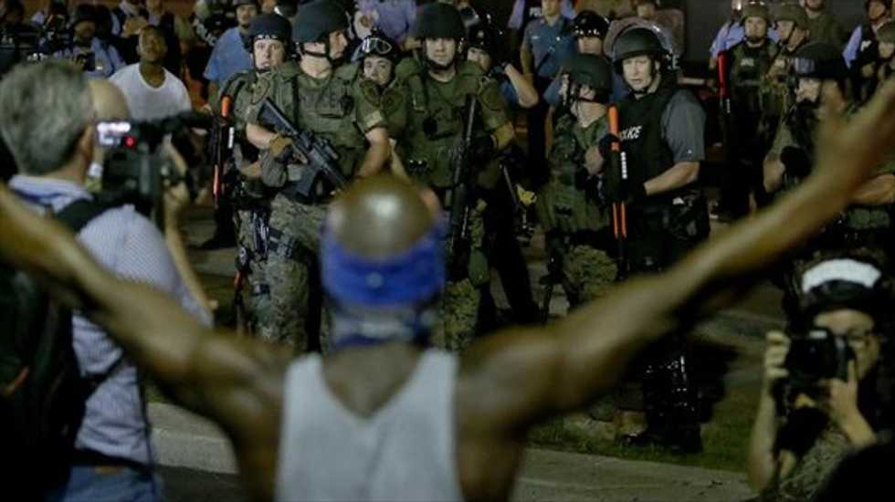 St. Louis area police arrest at least 17 during weekend of protests