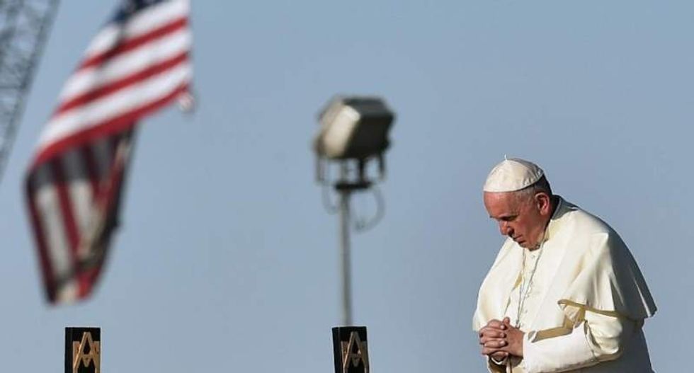 Pope Francis calls for end to forced migration crisis in special mass at US-Mexico border