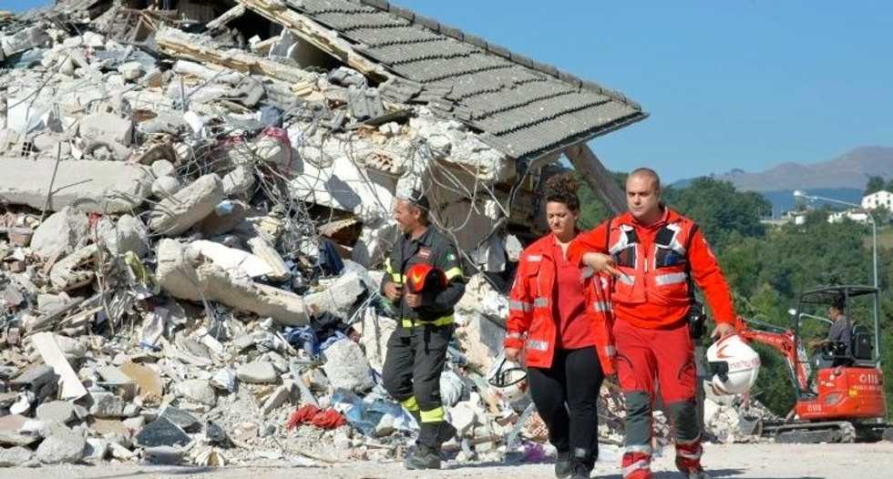 Italy quake toll hits 267 as hope for survivors fades