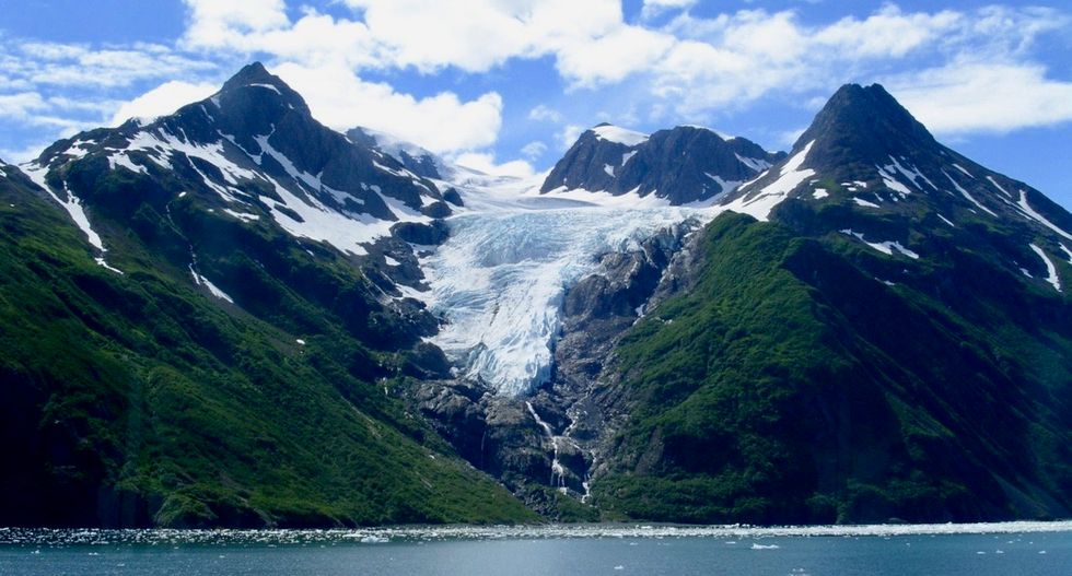 Time-lapse photos show just how quickly the world's glaciers are disappearing