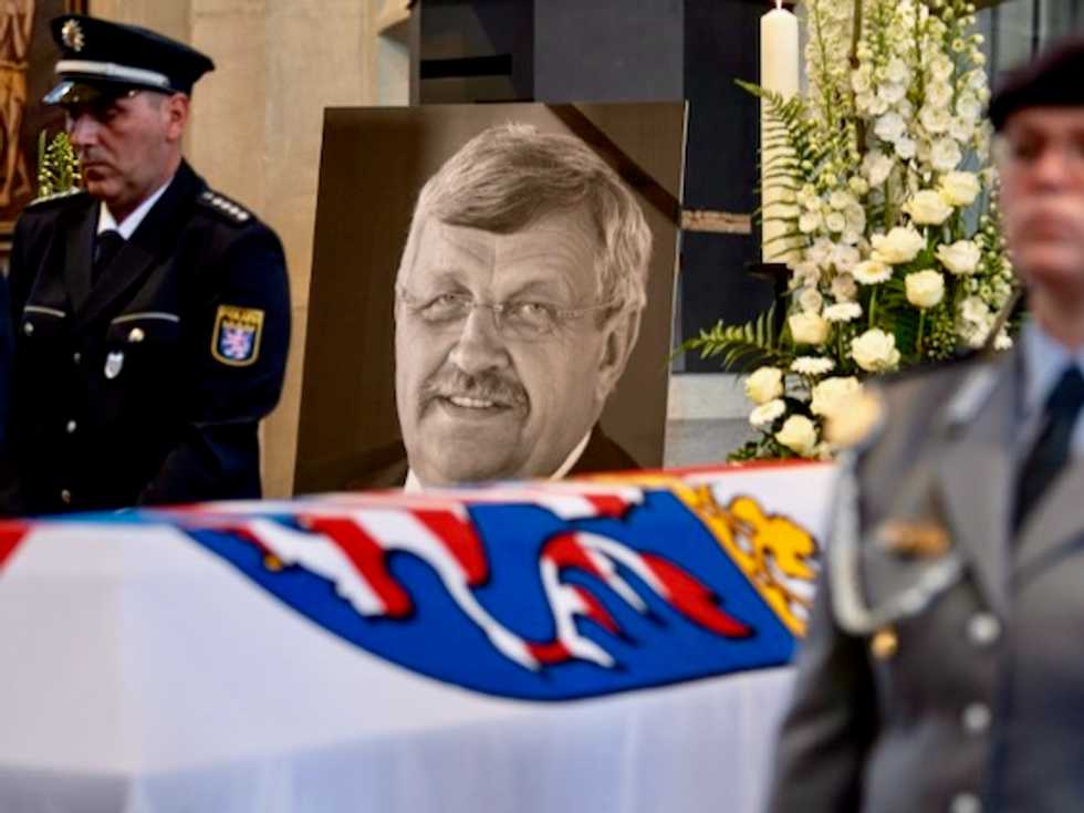 Far-right motive seen in German pro-migrant official's murder
