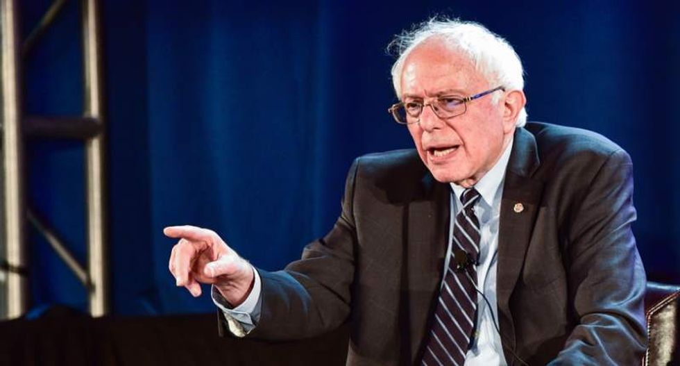 Major Bernie Sanders backers suspect Russians flooded their social sites with anti-Hillary memes