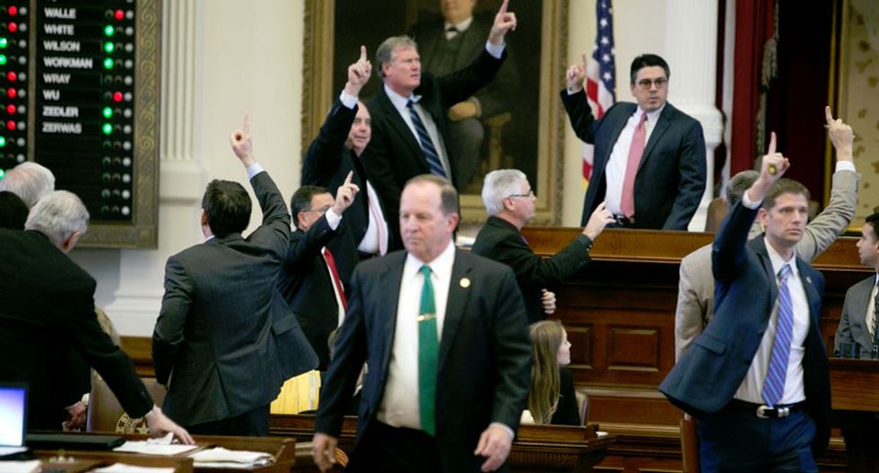 While you were sleeping, the Texas House passed a sanctuary cities ban