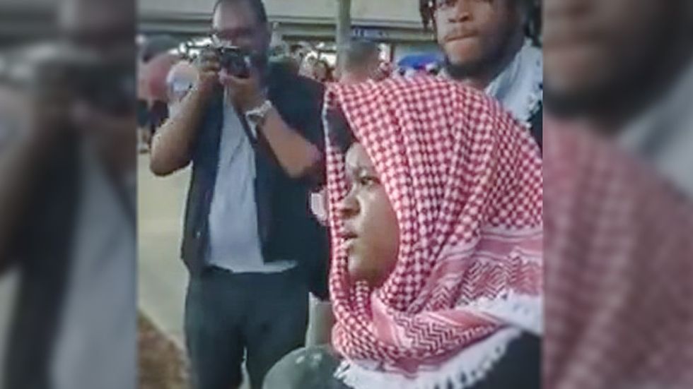 WATCH: Florida cop bans black woman from Trump event -- but allows white protester to walk right in