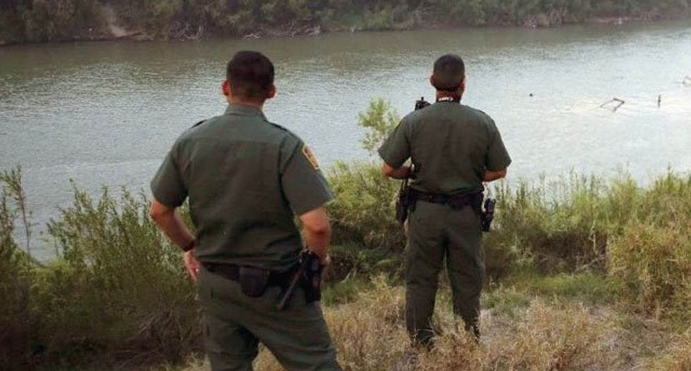 With no face masks and no warrant, Border Patrol agents raid humanitarian aid station in Arizona and detain 30 migrants