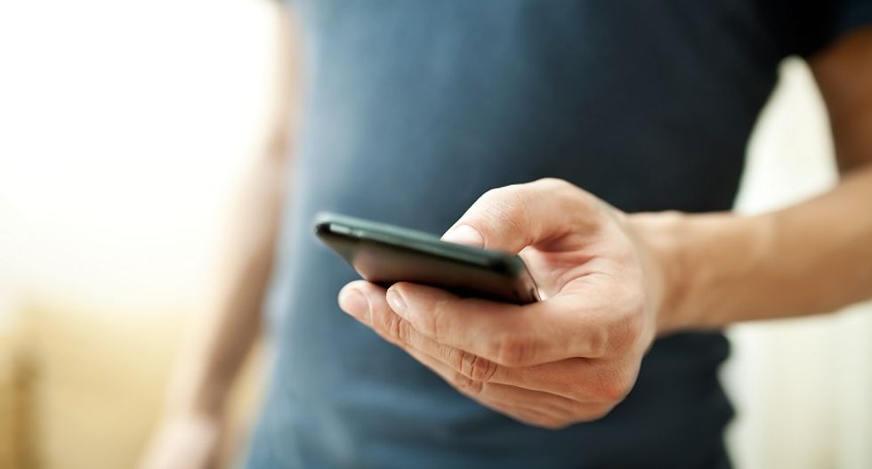 New Jersey could criminalize walking while texting