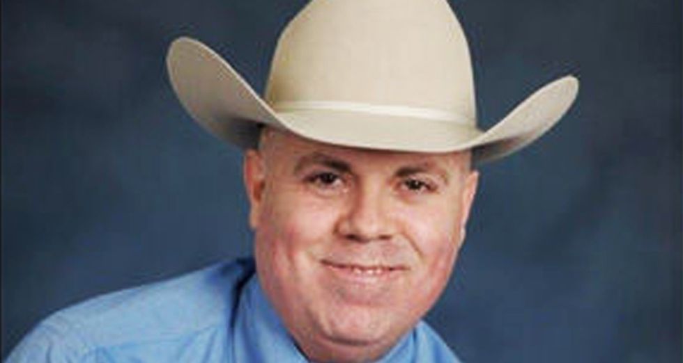 Texas cop: I'd beat a trans woman unconscious if she tried to share a bathroom with my daughter