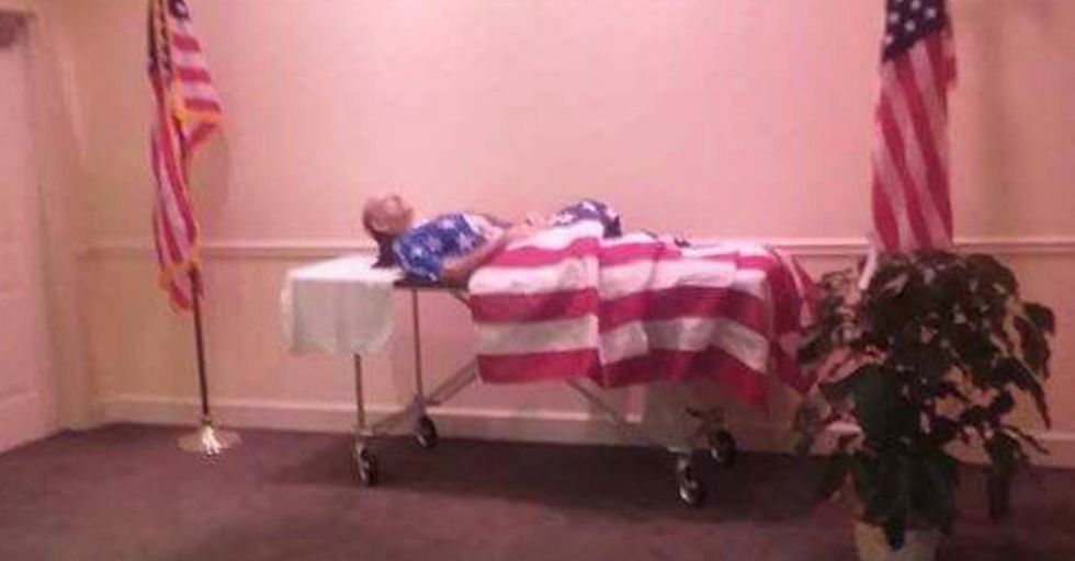 Photo of veteran without a coffin sparks outrage -- the explanation makes it even sadder