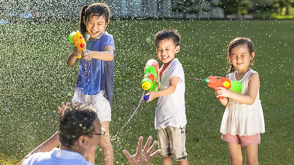 Texas man brings real gun to water gun fight -- and shoots 15-year-old girl
